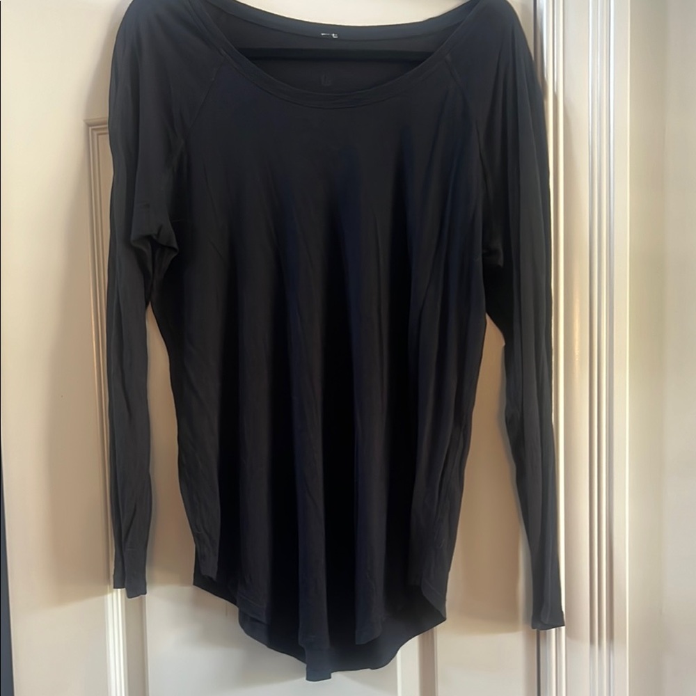 Lululemon Athletica Black Relaxed Long Sleeve t shirt
